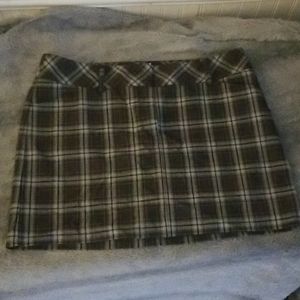 Size 10 short plaid skirt